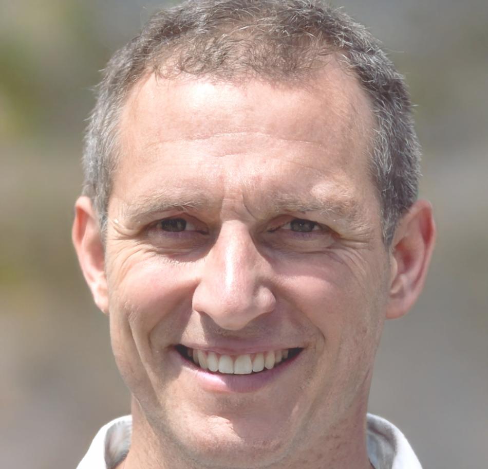 Marc Dubois, Analyste financier senior