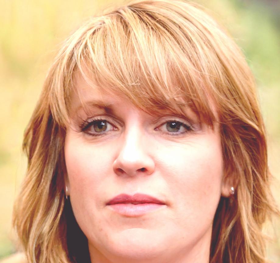 Julie Bergeron, Formatrice